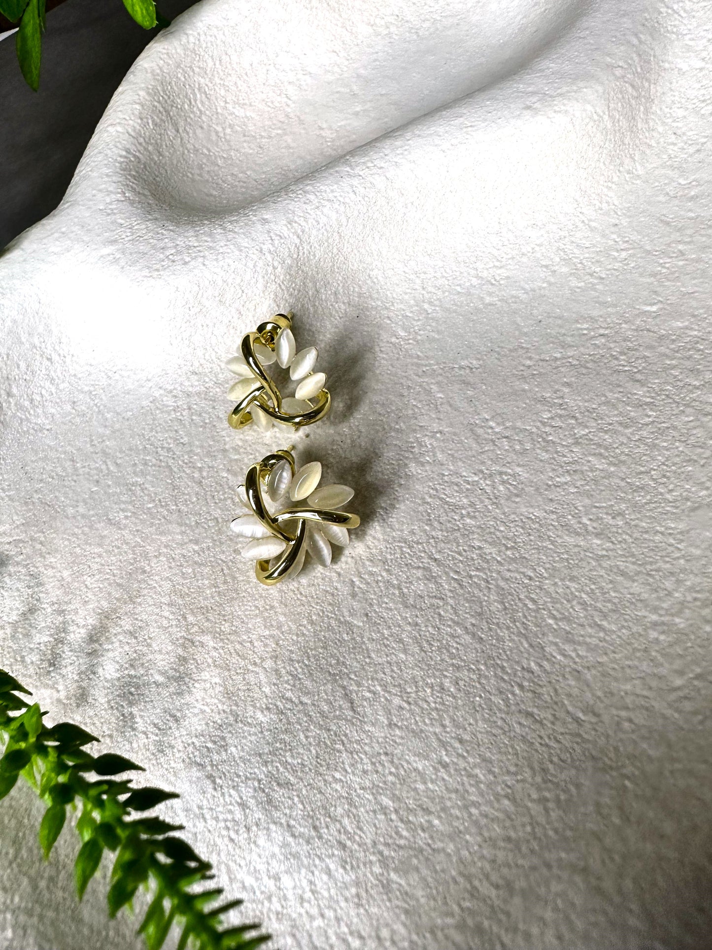 Opal Flower Fashion Stud Earrings